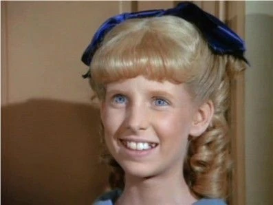 Download Katherine Macgregor Kinder Background