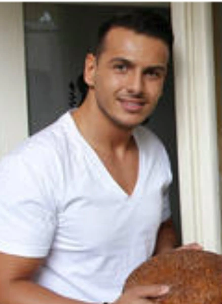 Bild Nikos Karadimas.jpg Unter Uns FANDOM powered by Wikia