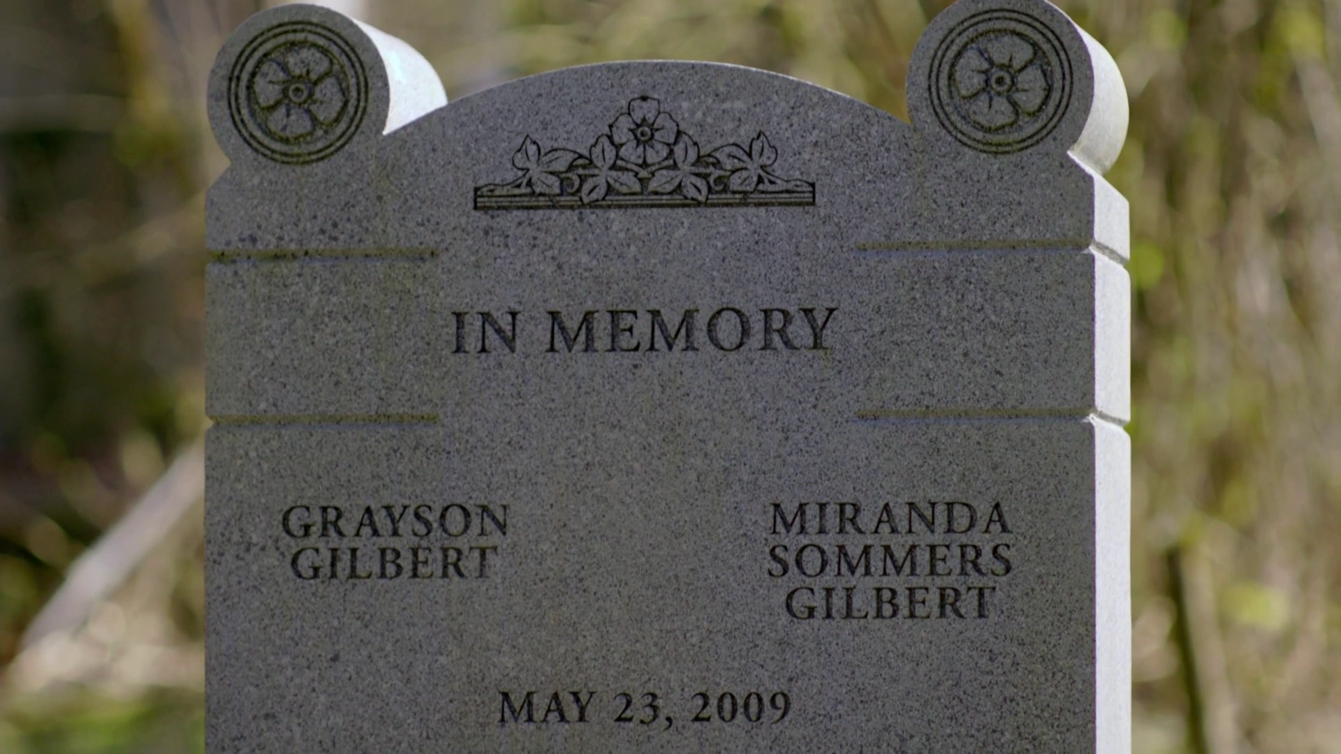 Image 101GraysonMirandaTomb.png The Vampire Diaries Wiki