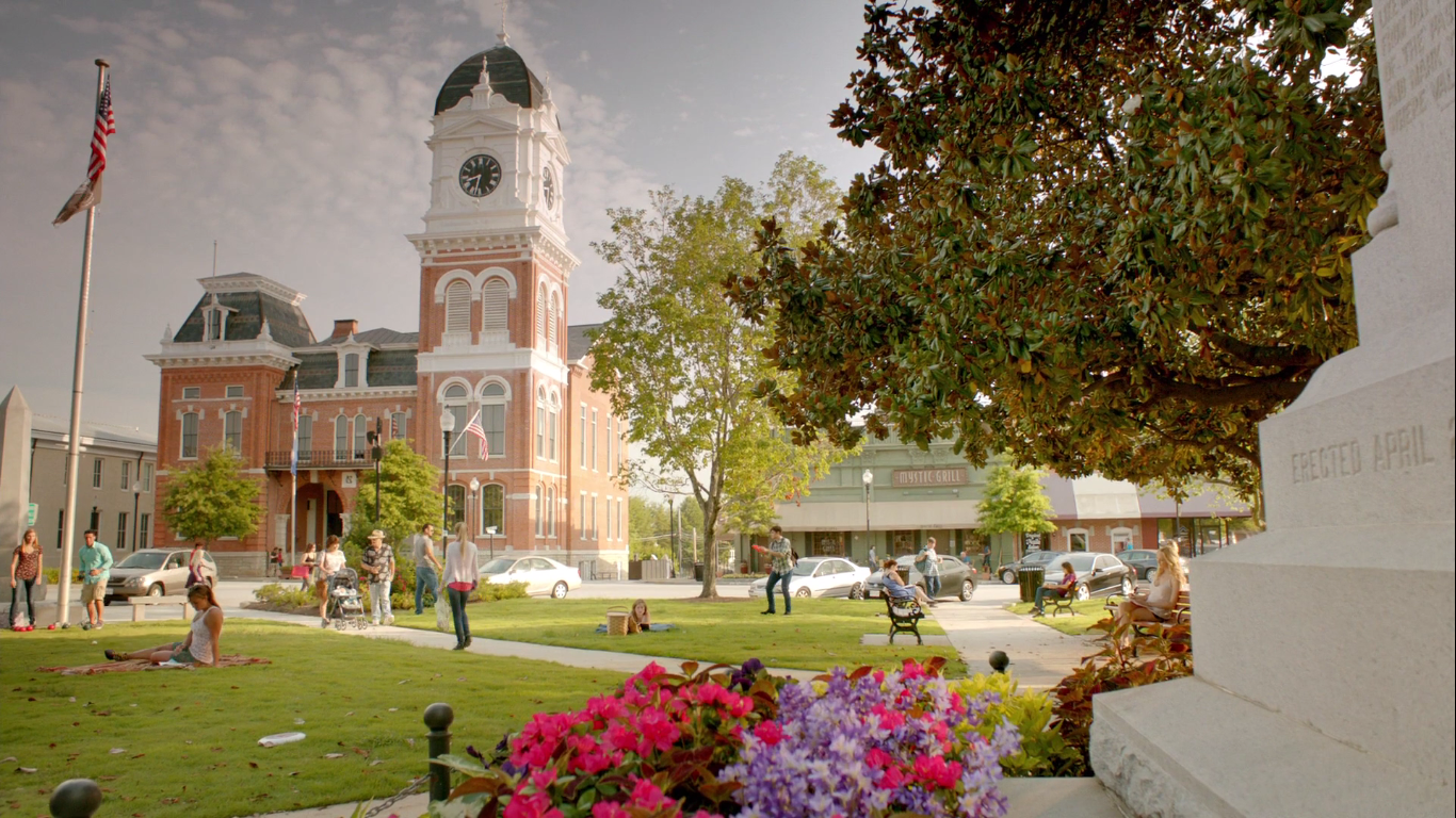 Town Square The Vampire Diaries Wiki FANDOM powered by Wikia