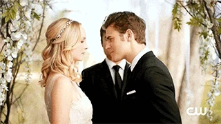 Znalezione obrazy dla zapytania: stefan and caroline