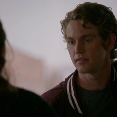 Roman Sienna | The Vampire Diaries Wiki | FANDOM powered by Wikia