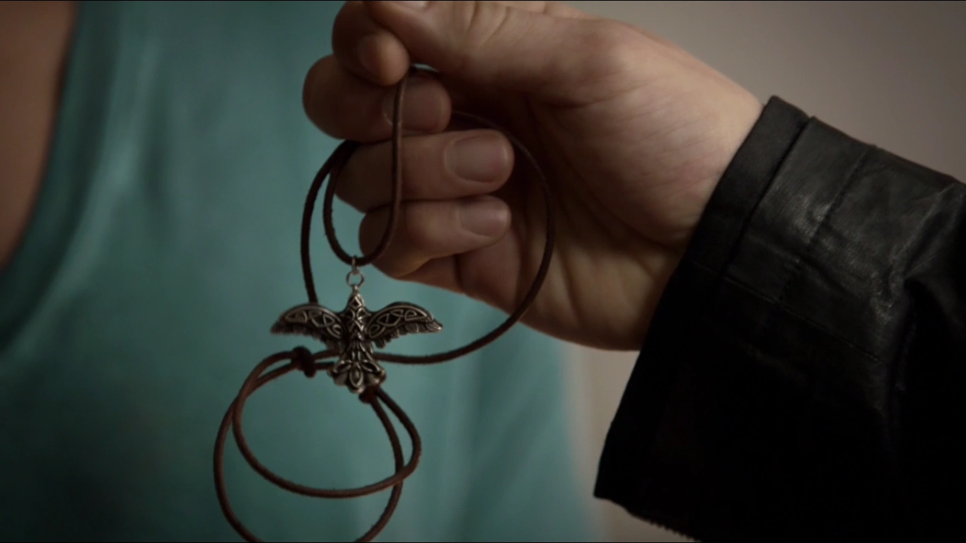 Starling Necklace The Vampire Diaries Wiki FANDOM powered by Wikia