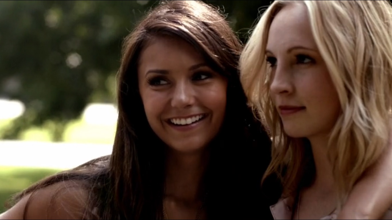 Image Elena And Caroline 2 Tvd 5x01 The Vampire Diaries Wiki Fandom Powered By Wikia 5587