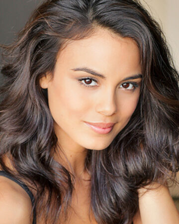 Nathalie Kelley The Vampire Diaries Wiki Fandom
