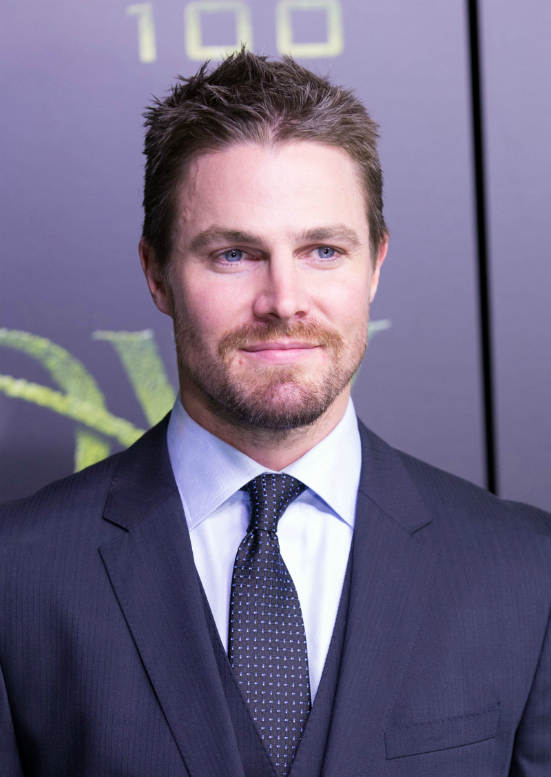 Stephen Amell | Wiki Vampire Diaries France | FANDOM powered by Wikia