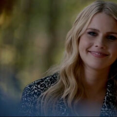 Elena Gilbert datant