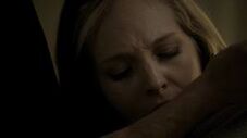 3x11 Caroline
