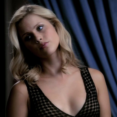 Elena Gilbert datant