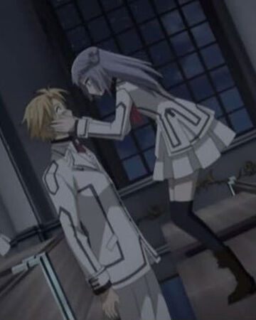 Episode 9 Crimson Gaze Vampire Knight Wiki Fandom