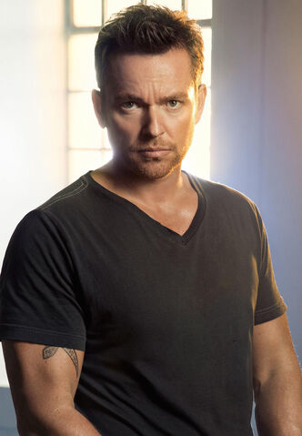 File:Axel Promotional Photo.jpg