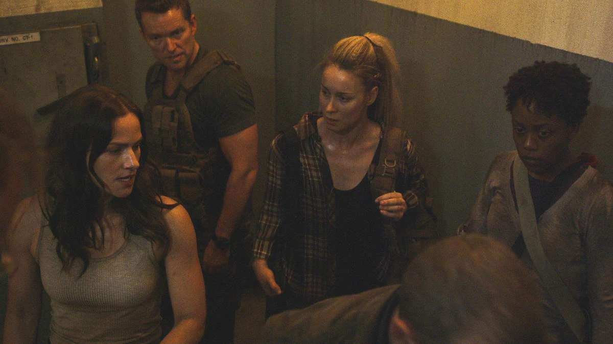 Image For Me 1x07 Vanessa, Susan, Doc and Axel.jpg Van Helsing Wiki