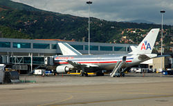 AeropuertoMaiquetiaavionamericanairlines
