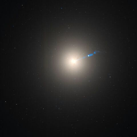 File:M87.jpg