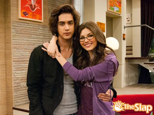 Image - Tori and Beck Adorable -3.jpg | Victorious Wiki | FANDOM