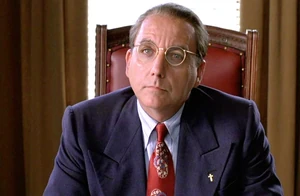 Bob Gunton como Warden Norton Bob Gunton actor de cine en la película Cadena Perpetua, The Sawshanks Redemption