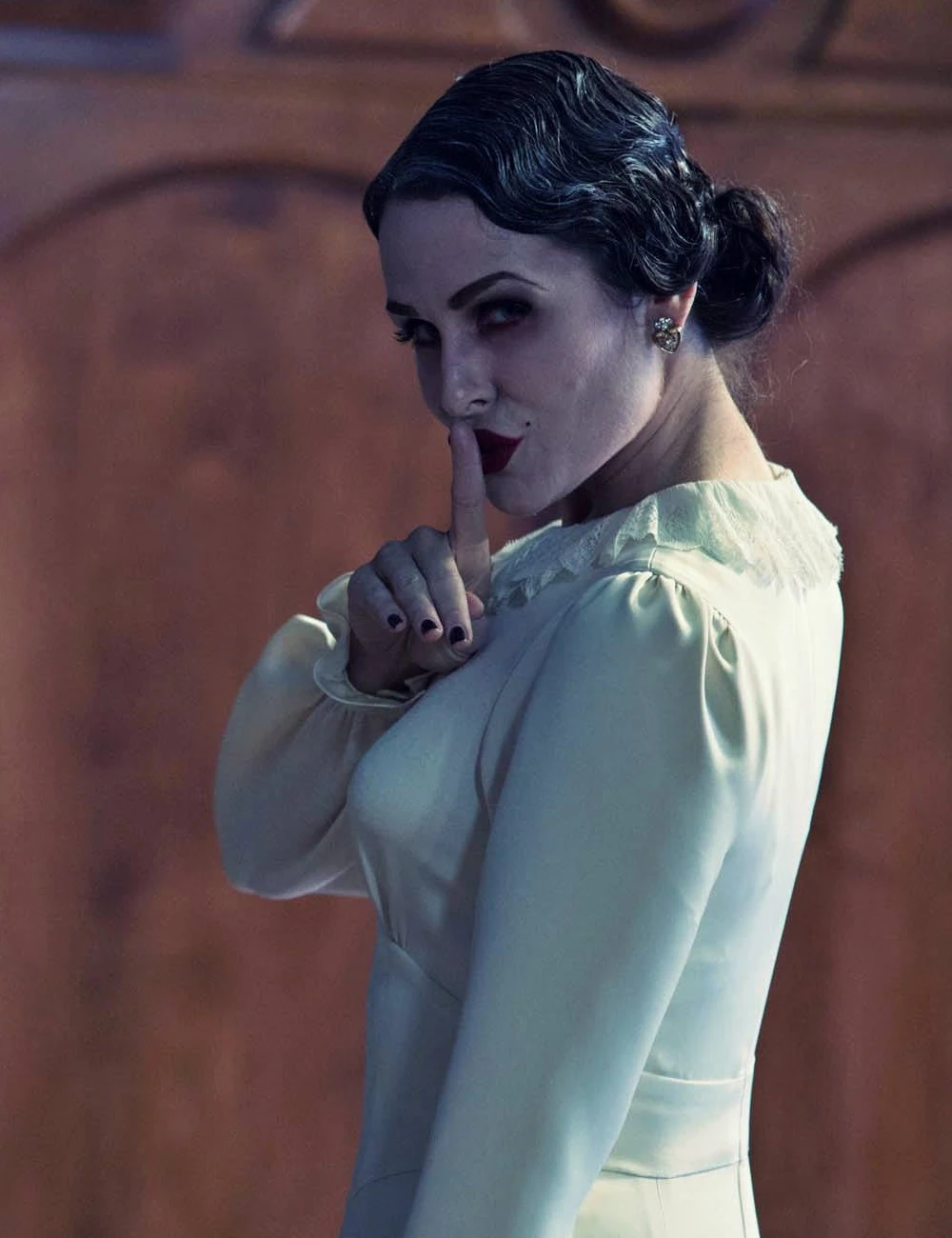 The Woman in White Villains Wiki FANDOM powered by Wikia