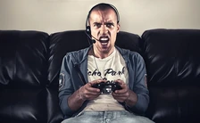 Online-gamer-reckless-tortuga