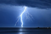 Lightning funny 1 Lightning funny 1
