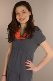 Anthony-cutajar-photoshoot-miranda-cosgrove-1523646568