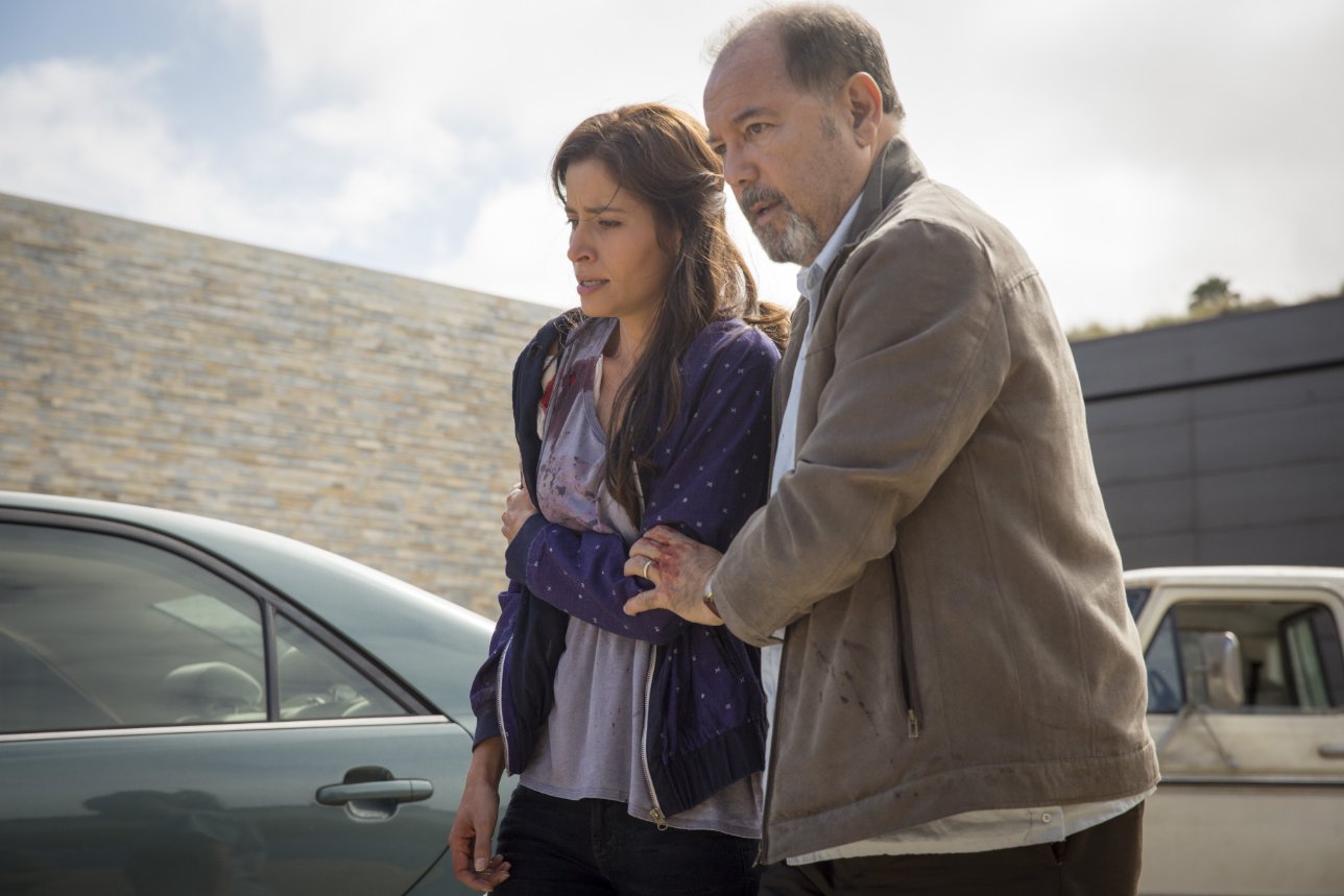 Image - Fear-the-Walking-Dead-Ofelia and Daniel.jpg | Walking Dead Wiki