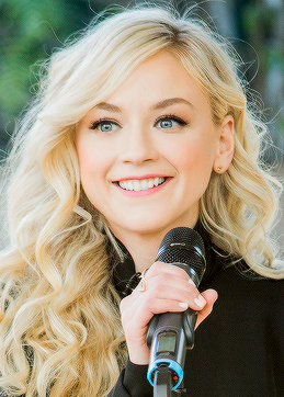 Emily Kinney Emily Kinney