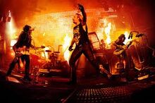 Motleycruev5