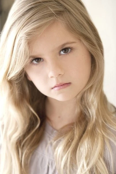 Kyla Kenedy 2024: Boyfriend, net worth, tattoos, smoking & body measurements - Taddlr