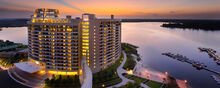 Bay-lake-tower-at-contemporary-00-full
