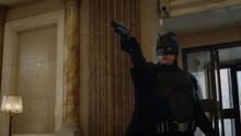 Fake bank robbery at the National Bank - Watchmen (TV series)