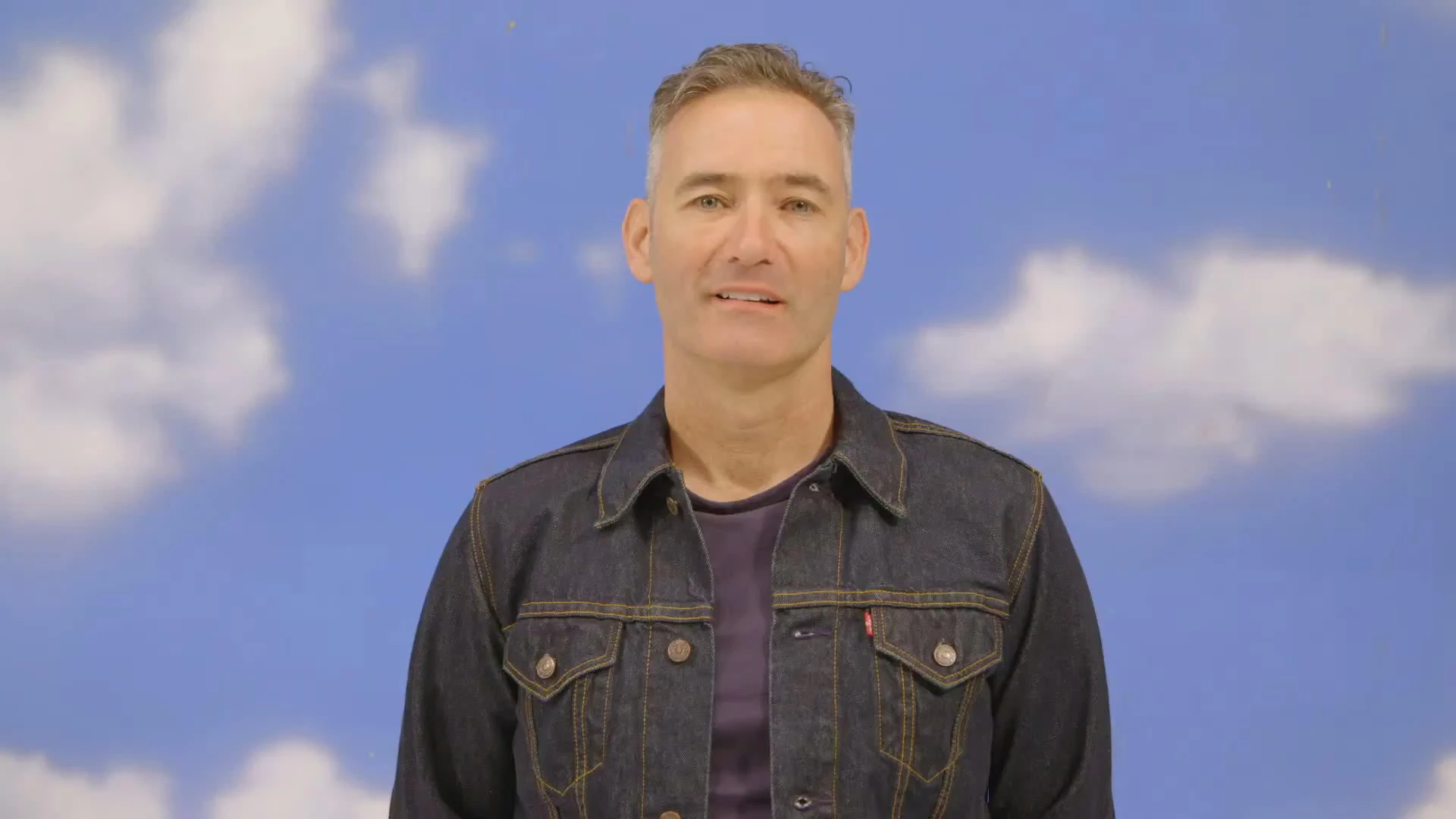 Anthony Field, from The Wiggles, supporting Soldier On Wigglepedia