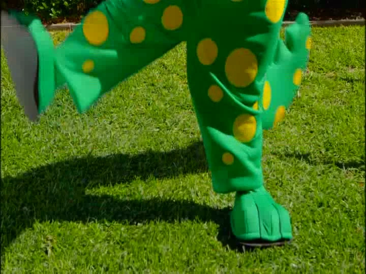 Image DorothyfeetinZombieFeet.jpg Wigglepedia FANDOM powered by Wikia