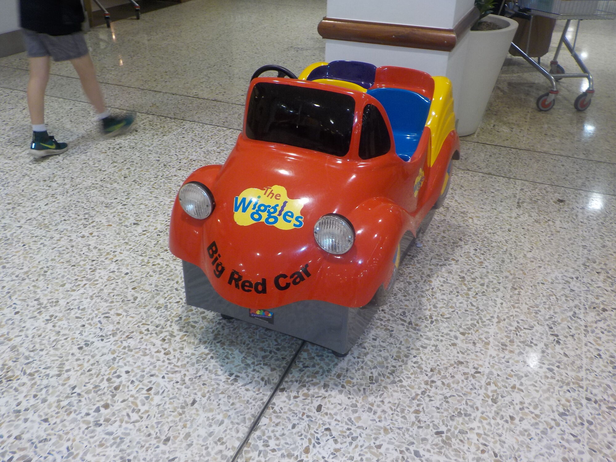 The Wiggles Big Red Car Kiddie Ride The Wiggles To Sell Their Famous
