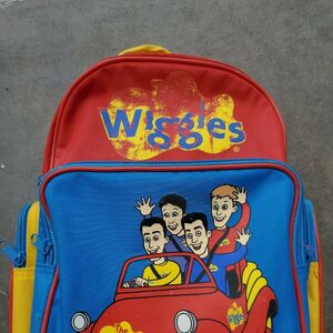 wiggle backpack