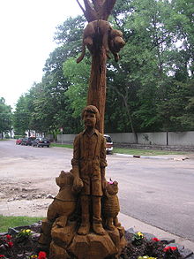 220px-Wooden Pooh and friends