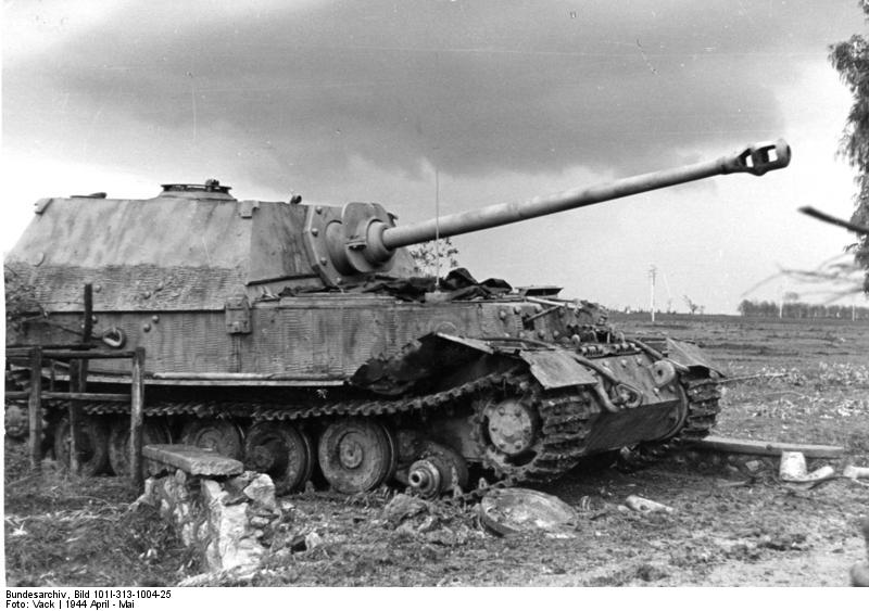WW2 Photo German Ferdinand Tiger Variant WWII MG34 World War Two Wehrmacht