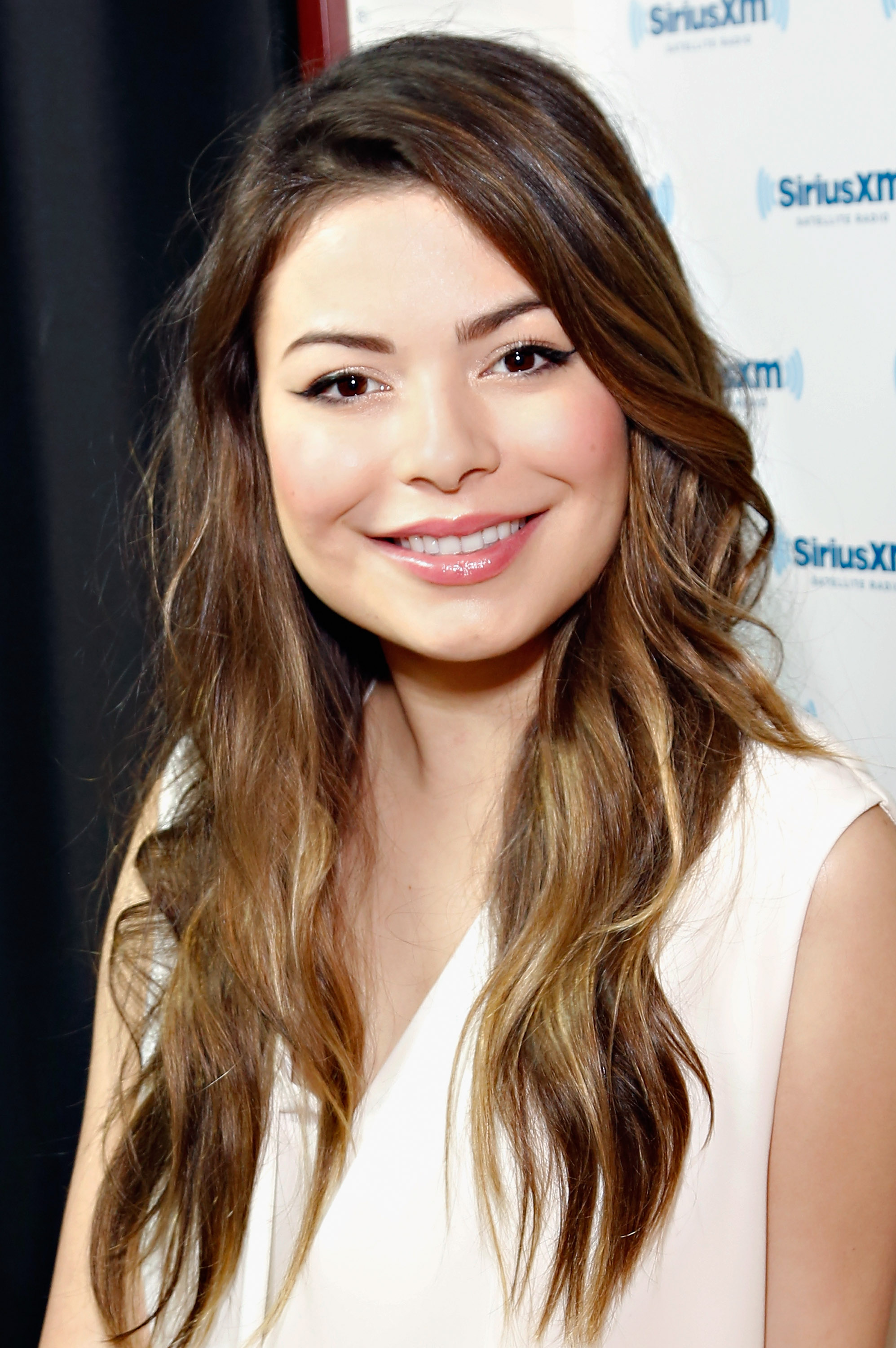 image miranda cosgrove visits the siriusxm studios 2013 miranda