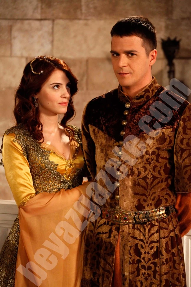 Мустафа и айбиге. Айбиге хатун и мехмет. Почему мустафа не мог жениться. Айбиге хатун. Айбиге хатун.