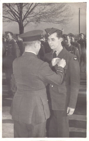 File:Alan Leach 2.jpg