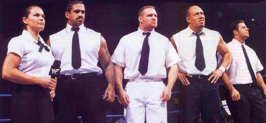 10 Velhas Gimmicks que se adequariam nos dias de hoje – Top Ten #271