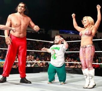 Hornswoggle And The Great Khali Wwe Wiki Fandom