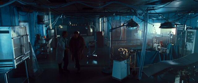 File:2502 Bellflower Road (surgical bay).jpg