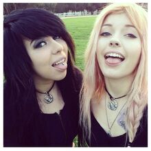 Leda&Kat