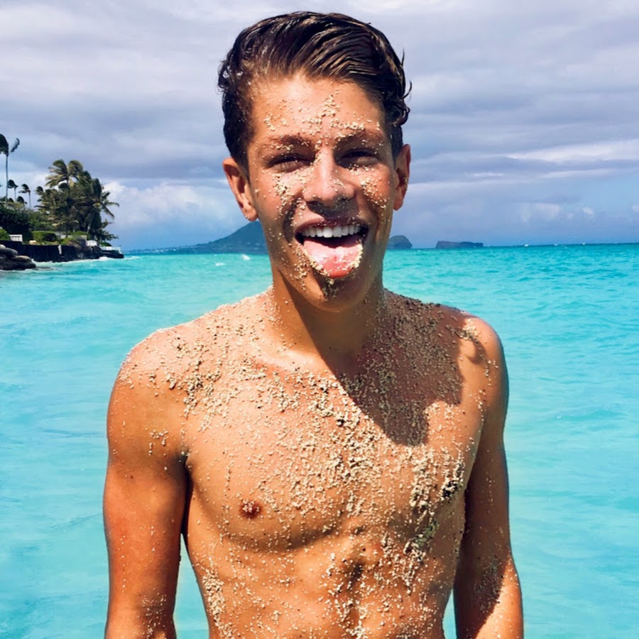 Ben Azelart’s Financial Rise & Glamorous Profile
