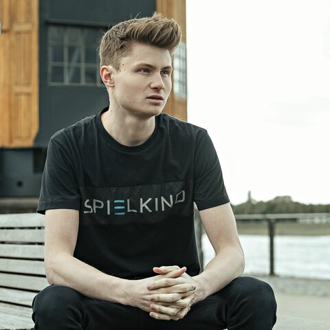 Felix von der Laden | YouTube Wiki | Fandom