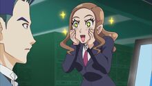 Hayami emocionada