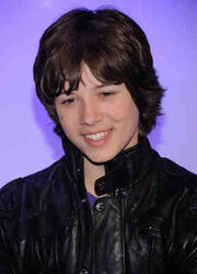 Leo howard