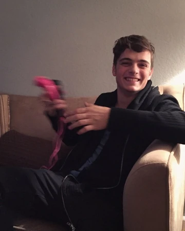 Martin Garrix Zedd Wiki Fandom Check out this biography to know about professionally known as martin garrix (stylized version mar+in garri×) and also as grx, garritsen. martin garrix zedd wiki fandom