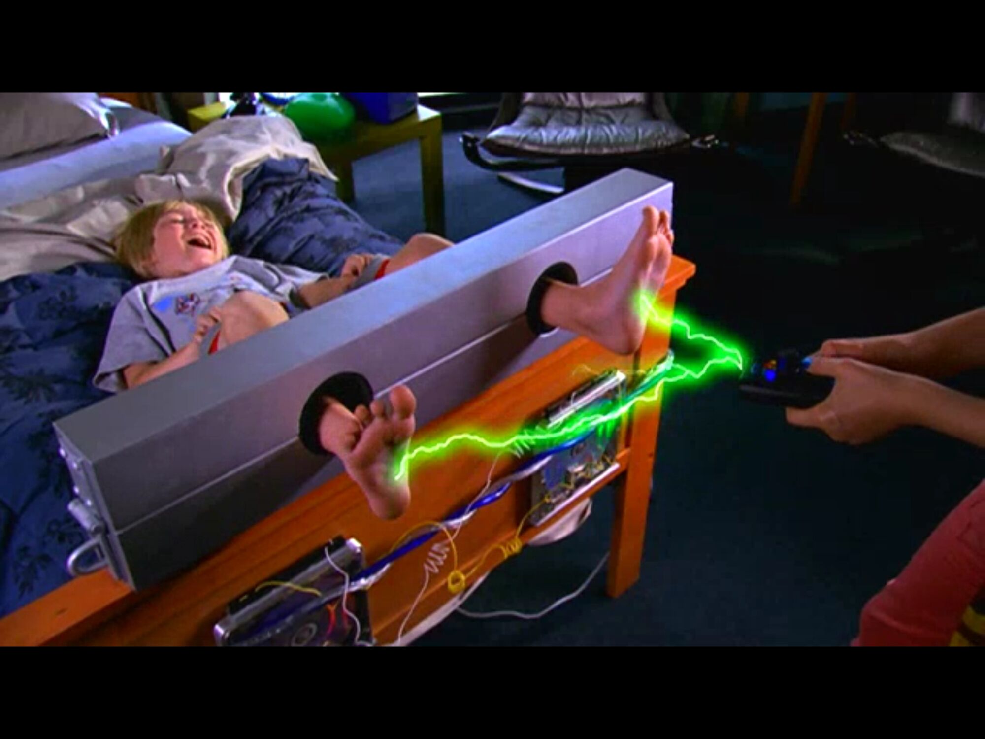 Image DustinTickled.jpg Zoey 101 Wiki FANDOM powered by Wikia